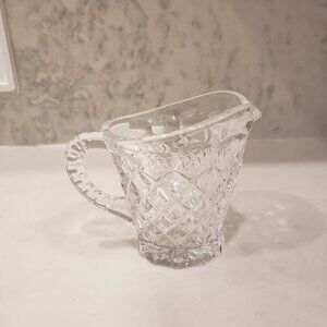 Glass fancy creamer